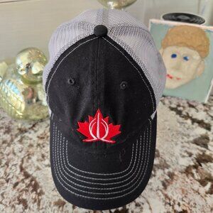 Ball cap Sportsman w Canada maple leaf